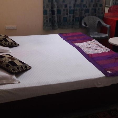 Shanti Guesthouse Bhubaneswar Buitenkant foto