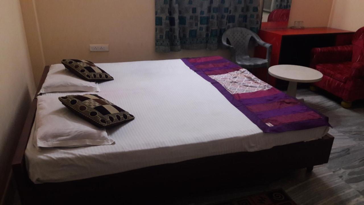 Shanti Guesthouse Bhubaneswar Buitenkant foto